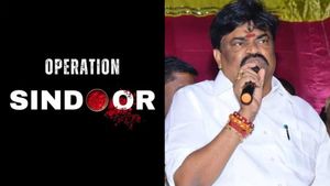 “எடப்பாடி உத்தரவு போட்டா நாங்க 1000 பேர் யுத்த களத்தில் சண்டையிட தயார்”! கொந்தளித்த ராஜேந்திர பாலாஜி