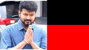 ஸ்தம்பித்தது மதுரை.. விஜய் மவுசு ஏறுது.. திமுக இப்பவே பயந்தால் எப்படி? வந்தாச்சு எம்ஜிஆர் 2: பிரபலம்