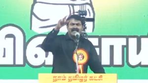 “திமுக, அதிமுக, காங்கிரஸ், பாஜக 4 கட்சிகளும் எதிரிகள்தான்..  இந்த முறையும் தனித்துப்போட்டி”: சீமான்