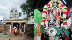 சாளகிராம கல்லால் ஆன மாலை அணிந்த காளமேகப் பெருமாள்! திருமோகூர் கோயிலின் சிறப்புகள் என்ன?