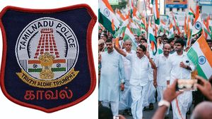 நயினாரை சந்தித்ததால் வந்த வினை.. திருப்பூரில் 2 போலீஸ்காரர்கள் அதிரடி இடமாற்றம்.. என்ன நடந்தது?