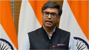 போர் நிறுத்த அறிவிப்பை வெளியிட்டதால்.. வெளியுறவு செயலாளர் குடும்பம் மீது வன்மம் கக்கிய விஷமிகள்