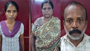 திருப்பூர் பெண்ணுக்கு குபீர்னு ஏறிய டிமாண்டு.. யாரிந்த தம்பதி? திண்டுக்கல் நிதி நிறுவனருக்கு தேவையா