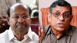 ராமதாஸை சந்திக்க வந்த ஆடிட்டர் குருமூர்த்தி, சைதை துரைசாமி.. பாமகவில் முடிவுக்கு வரும் மோதல்? 