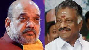 மதுரை வரும் அமித் ஷா.. சந்திக்க காத்திருக்கும் ஓபிஎஸ்? பிடி கொடுக்காத பாஜக நிர்வாகிகள்! 