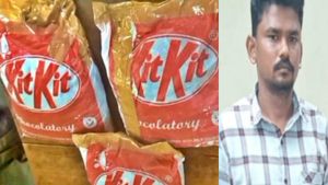 சாக்லேட் பாக்கெட்டில் கஞ்சா.. பொள்ளாச்சி ரயில் நிலையத்தில் போலீசிடம் தொக்காக மாட்டிய இளைஞர்!