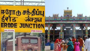ஈரோட்டில் பண்ணாரி அம்மன் கோயில் கிட்ட யார்னு பாருங்க.. சத்தி - மைசூர் ஹைவேஸில் அது பாட்டுக்கு போகுது