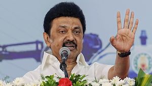 குடும்ப கட்டுப்பாட்டால் ஆபத்து.. அதிக குழந்தைகளை பெற்றுக்கொள்ளுங்கள்.. மணமக்களுக்கு ஸ்டாலின் அட்வைஸ்