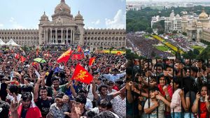 ஆர்சிபி ரசிகர்களின் லட்சணம்.. கடும் கூட்டத்திற்கு இடையே பெண்களுக்கு பாலியல் தொல்லை.. கொடுமை 