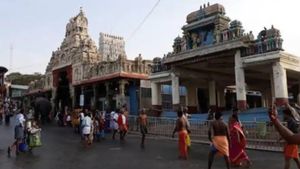 அப்படியே திருப்பதி மாதிரி.. 3 கோயில்களில் வரும் ஆன்லைன் முன்பதிவு தரிசனம்.. சேகர்பாபு குட் நியூஸ்! 