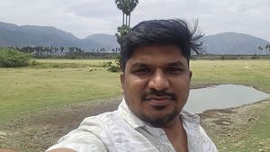 உலகப் புகழ் கூமாபட்டியிலிருந்து... விடைபெற்ற விருதுநகர் கலெக்டர் ஜெயசீலன் ஐஏஎஸ் போட்ட சூப்பர் பதிவு 