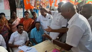 “சோறு கூட போடுறோம்.. ஓட்டுப் போட மாட்டோம்”.. பாஜக நிர்வாகி பேச்சால் அதிர்ந்த நயினார் நாகேந்திரன்!