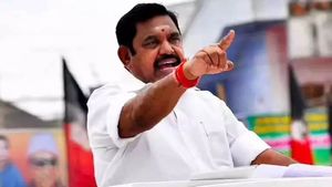 கறவை மாடுகள், ஆடுகள் வழங்கும் திட்டம் மீண்டும் கொண்டுவரப்படும்.. வாக்குறுதி அளித்த எடப்பாடி பழனிசாமி