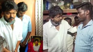தவெக பேரணி.. கஸ்டடி மரணத்தால் பாதிக்கப்பட்ட குடும்பங்களை.. மேடை ஏற்றிய விஜய்.. முழக்கம்!