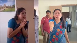 பட்டா பிரச்சனை.. அரியலூர் துணை தாசில்தாருடன் பெண் வாக்குவாதம்.. உடைத்து எறியப்பட்ட செல்போன் 