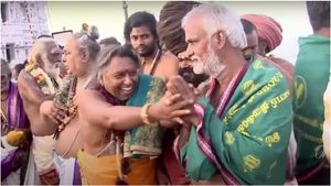 நெற்றியில் திலகமிட்டு.. மெய் மறந்த சேகர் பாபு! அரோகரா முழக்கத்தால் ஆச்சரியம்! நெகிழ்ந்த அர்ச்சகர்கள்