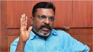 மொத்த மா. செ.க்களை தூக்கிடுவேன்.. இப்படி இருந்தா கட்சியே நடத்த முடியாது! டென்ஷன் ஆன திருமாவளவன்