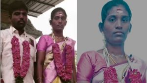 கழுத்தில் தங்க நகை.. நாமக்கல் தீபாவிடம் சபலத்தில் வீழ்ந்த 11 பேர்! பெண் புரோக்கரால் ஒரு உசுரே போச்சு