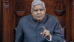 ஜகதீப் தன்கர் திடீர் ராஜினாமா.. தமிழ்நாட்டிற்கு 