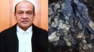 நீதிபதி வர்மா வீட்டில் பண மூட்டை விவகாரம்.. பதவி நீக்கம் செய்ய நடவடிக்கையை தொடங்கிய மத்திய அரசு!