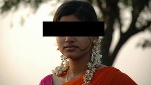 கன்னியாகுமரி  பிளஸ் 2 மாணவிக்கு கொட்டிய பல லட்சங்கள்.. தாயின்'காதலன்' ஐடியா.. கடைசியில் ட்விஸ்ட் 