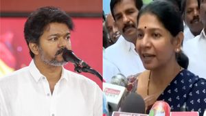 தவெக தனித்து போட்டியிட்டால் திமுகவுக்கு சவாலா.. விஜய்க்கு வாழ்த்துக்கள்.. சூசகமாக சொன்ன கனிமொழி!