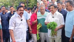 சதிச்செயல்.. கோயில் பணத்தில் கல்லூரி கட்டலாமா.. எந்த விதத்தில் நியாயம்? கேட்கும் எடப்பாடி பழனிசாமி