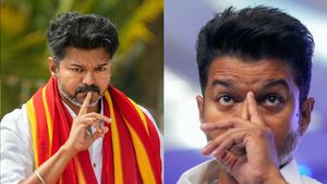  விஜய் புகைப்படத்தைத் தவிர.. தவெக நிர்வாகிகளுக்கு தலைமை கொடுத்த வார்னிங்.. என்ன நடந்தது?