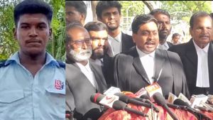 சிறுநீரோடு ரத்தம்.. அலறிய அஜித் குமார்! திமுக கவுன்சிலர் தோட்டத்தில் தாக்குதல்! அதிமுக வக்கீல் ஷாக்!