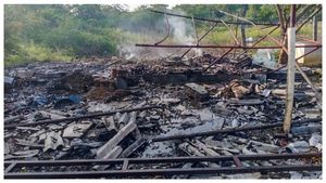 10 உயிரு போச்சே.. கதறி துடிக்கும் குடும்பத்தினர்.. சாத்தூர் பட்டாசு ஆலை விபத்தில் தொடரும் உயிரிழப்பு