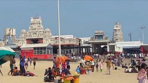 ஜூலை 7 ல் திருச்செந்தூர் கோவில் கும்பாபிஷேகம்.. யாகசாலை பூஜைகள் நாளை தொடக்கம் 