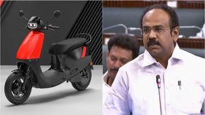 இ-ஸ்கூட்டர் வாங்க 20 ஆயிரம்.. தங்கம் சொன்னது நடைமுறைக்கு வந்தாச்சு.. திருப்பூர் அதிகாரி விளக்கம்