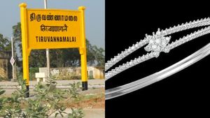 ஆரணியில் கிலோ கணக்கில் மின்னிய வெள்ளி.. 25 kg தங்கம் ஜஸ்ட் மிஸ்.. 300 கேமராவால் திகைத்த திருவண்ணாமலை