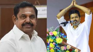 எம்ஜிஆர் உருவாக்கிய அதிமுக இப்போ எப்படி இருக்கு? முதல் முறையாக எடப்பாடியை சீண்டிய விஜய்!