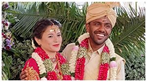 கனடா பெண்ணை காதலித்து கரம் பிடித்த கோவை இளைஞர்.. தமிழ் கலாசாரப்படி திருமணம் செய்து அசத்தல்