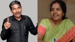 தர்மங்களை சொல்லித் தரும் ராமாயணம், மகாபாரதத்தை வன்னியரசு முதலில் படிக்க வேண்டும் - வானதி சீனிவாசன்