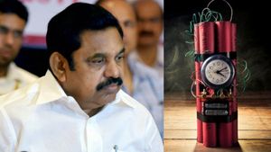  எடப்பாடி பழனிசாமி வீட்டுக்கு வெடிகுண்டு மிரட்டல்.. உடனடியாக மோப்ப நாய்களுடன் இறங்கிய போலீசார்!