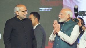 180 டிகிரி யூடர்ன் போட்ட பாஜக.. தன்கர் டூ சி.பி. ராதாகிருஷ்ணன்! தமிழ்நாடு தேர்தலை தாண்டி பல காரணம் இருக்காம்