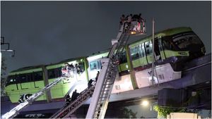 மும்பையில் திடீரென நடுவழியில் நின்ற மோனோ ரயில்.. பீதியில் உறைந்த 442 பயணிகள்.. உச்சக்கட்ட பரபரப்பு! 