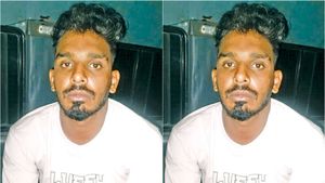 திண்டுக்கல்லில் காரில் வந்த இளைஞர்.. கழுத்துக்கு கீழ் தான் பார்வையே.. செல்போனில் ஏராளமான வீடியோக்கள்