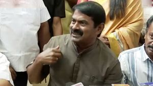 “அணில் ஏன் ‘Uncle Uncle’னு கத்துது? போன மாநாட்டில் சி.எம் சார்.. இப்போ அங்கிளா?” சீமான் அட்டாக்!