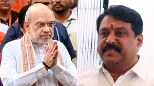 பாஜக பூத் கமிட்டி மாநாடு.. நாளை நெல்லை வரும் அமித் ஷா.. நயினார் நினைத்தது நடக்குமா? 
