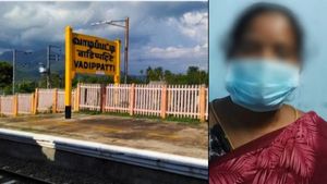 குழு லோன் கட்டலையா? வாடிப்பட்டி லாட்ஜுக்கு வர்ரியா? போனில் வழிந்த மேனேஜர்.. ஆடியோவால் வந்த சிக்கல்!