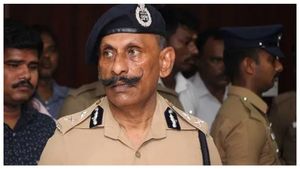 சிலை கடத்தல் விவகாரம்: முகாந்திரம் இருக்கு.. செக் வைத்த சிபிஐ.. அதிர்ச்சியில் பொன் மாணிக்கவேல்