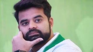 சிறையில் தூங்காமல் அழுத பிரஜ்வல் ரேவண்ணா.. தண்டனை பெற்ற முதல் நாளில் குமுறிய தேவகவுடா பேரன்