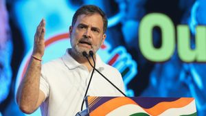 பீகாரில் கண்கள் சிவந்த ராகுல் காந்தி.. 