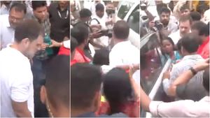நடுரோட்டில் மயங்கி விழுந்த பெண் எம்பி! உடனே ஓடி வந்து உதவிய ராகுல் காந்தி! களேபரமான டெல்லி போராட்டம்