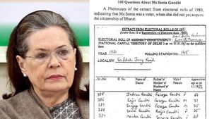 Sonia Gandhi: இந்திய குடியுரிமை பெறாமலேயே சோனியா காந்திக்கு ஓட்டுரிமை - ஆதாரம் இதுதான் என பகீர் கிளப்பும் பாஜக