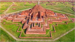 Exploring Bihar: பீகார்: நேற்று, இன்று, நாளை.. திசை மாறிய பௌத்தம்! கடவுளே இல்லை என்றவர் கடவுளாக்கப்பட்ட கதை
