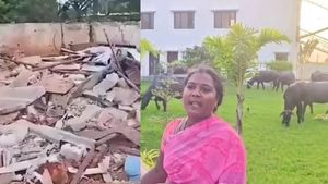 ‛அண்ணாமலை’ பட பாணியில்.. மாட்டு தொழுவத்தை இடித்த எம்எல்ஏ.. பதிலுக்கு தம்பதி செய்த செயல்.. 